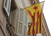 El govern de CiU retira l’estelada que la CUP ha penjat a l’Ajuntament de Mataró