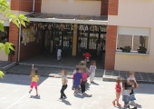 La CUP reclama la reobertura del primer de primària de l’Escola Coromines 