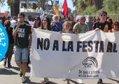 Manifestació "No a la Festa al Cel" 2015 al Passeig Marítim de Mataró